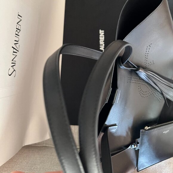 SAINT LAURENT BLACK LEATHER PERFORATED LOGO LARGE TOTE - Picture 10 of 15